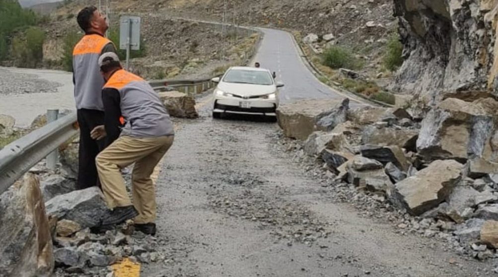 Tourists Stranded Again Due to Landslide on Karakoram Highway