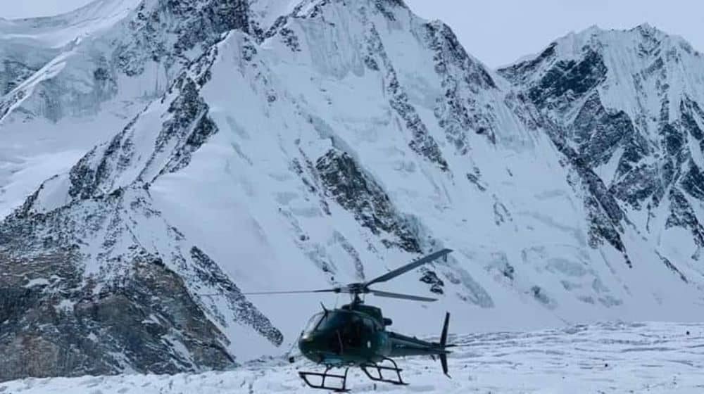 Pakistan Army Rescues Foreign Climbers Who Were Trapped for Days