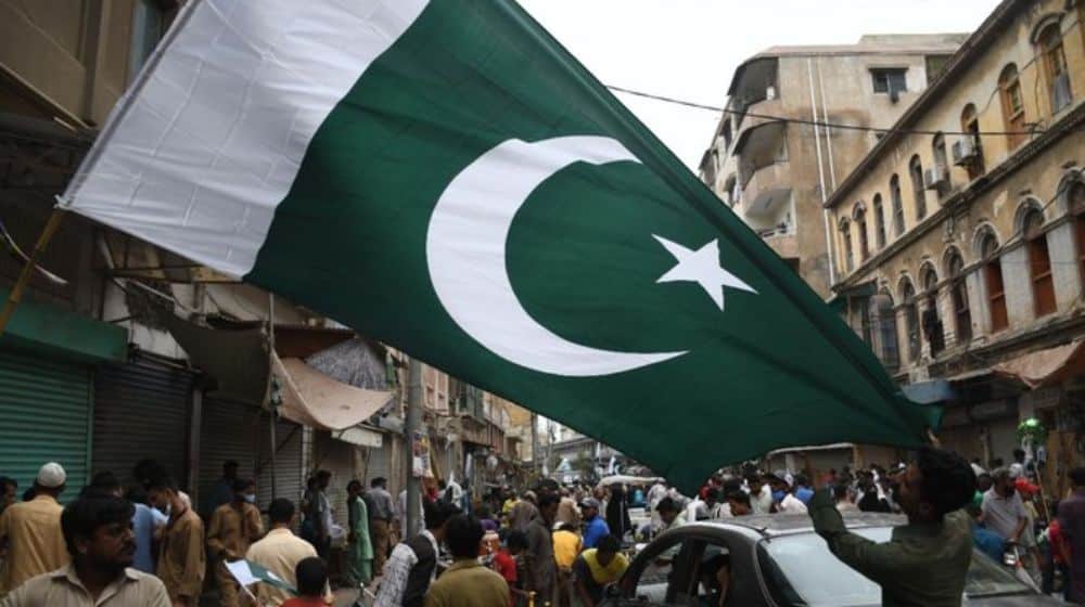 Fading Patriotism: Pakistan’s Decreasing Rooftop Flags
