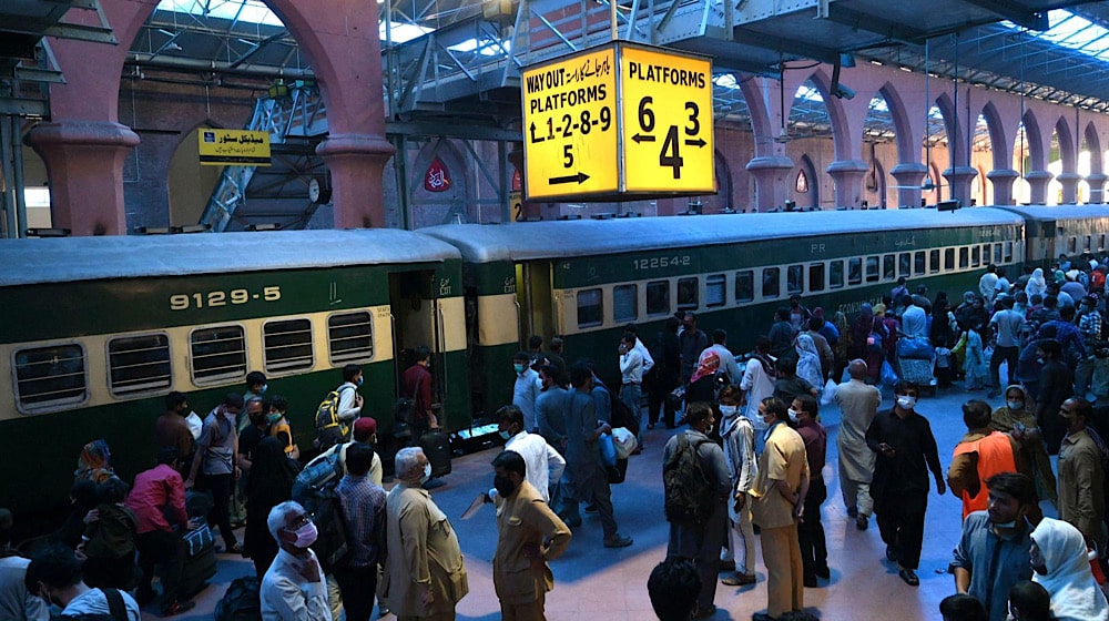 Pakistan Railways Announces Special Eid Trains