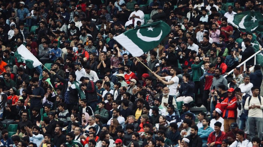 Pakistani Fans Stopped From Chanting 'Pakistan Zindabad' During World Cup
