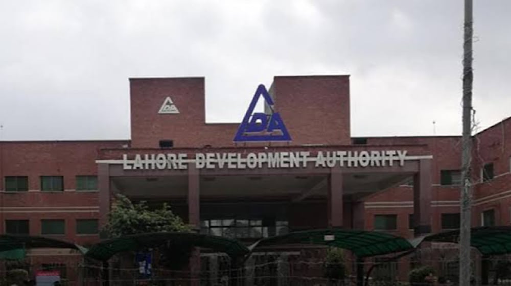 LDA Seals Various Buildings in Lahore