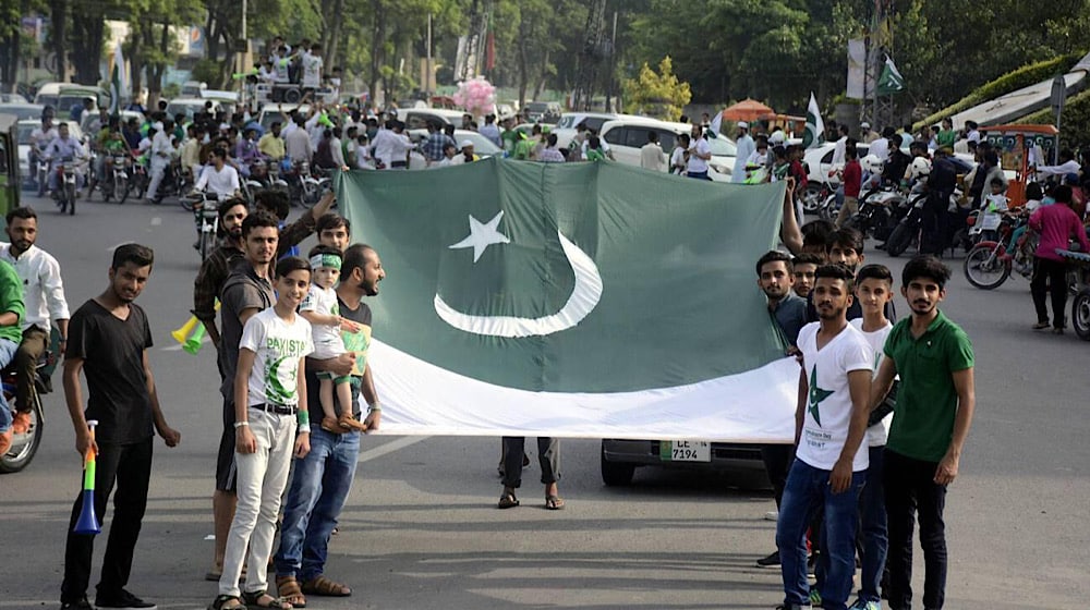 9 Out of 10 People Believe Pakistan is Going in The Wrong Direction
