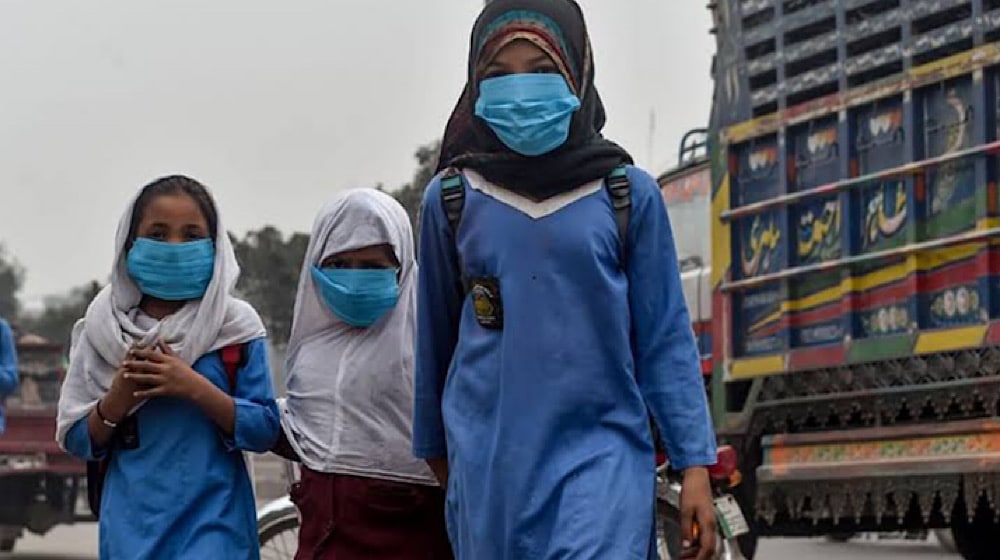 Punjab Makes Wearing Face Masks Mandatory in Schools
