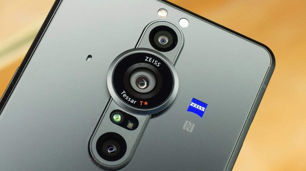 Sony to Introduce First Ever Rotating Camera Ring With Upcoming Xperia Pro