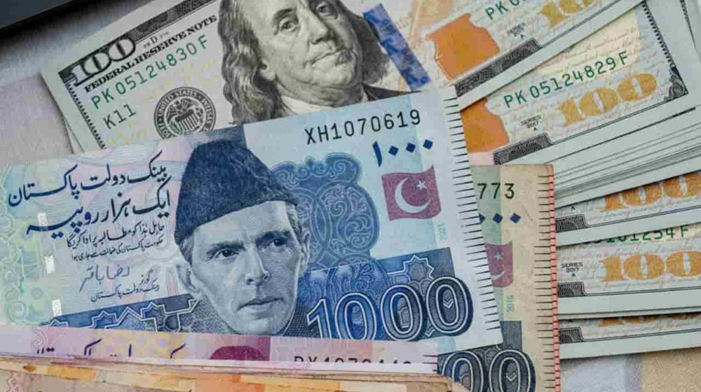 Pakistani Rupee Devalues Against All Major Currencies Today