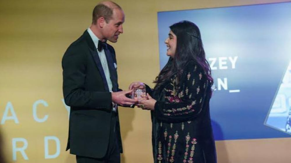 Alizey Khan Becomes The First Pakistani Woman to Win Diana Legacy Award