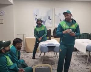 Wahab Riaz Presents Two Pakistani Players With Special Awards After Ireland Win