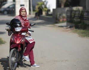 Women on Wheels