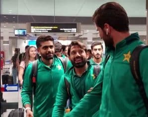 Pakistan Cricket Team arriving at Brisbane