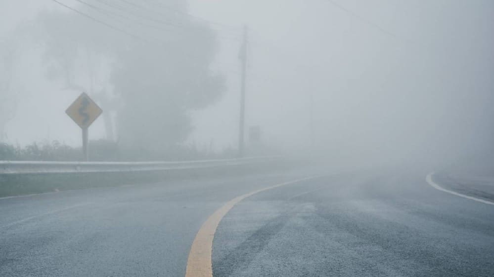 Dense Fog Forces Closure Of Motorways Across Pakistan