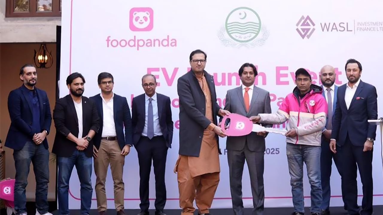 foodpanda partners with Govt of Punjab and Wasl to launch Electric Vehicles for delivery riders