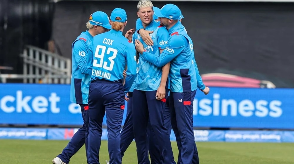 Brydon Carse celebrates a wicket