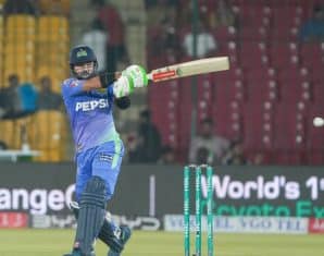 Mohammad Rizwan plays a pull shot