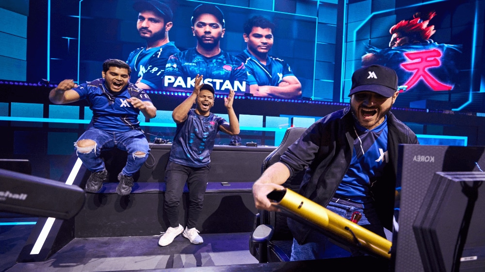 Atif Butt celebrates a win for Pakistan before Combo Breaker 2025 participation