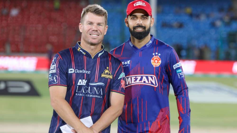 Islamabad United will take on Karachi Kings tonight