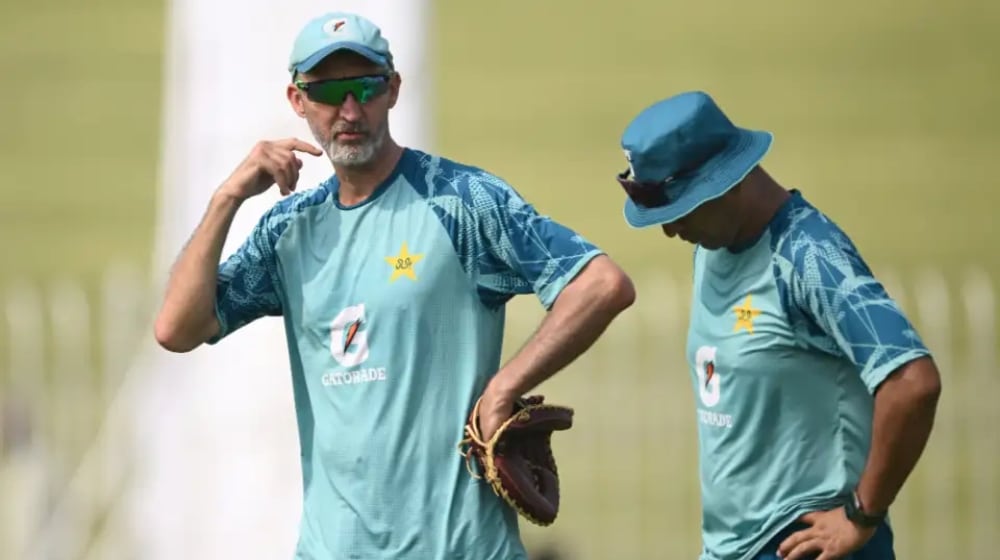 Jason Gillespie during his coaching days with Pakistan