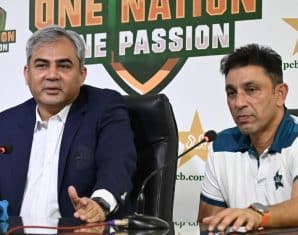 Azhar Mahmood with PCB chairman Mohsin Naqvi