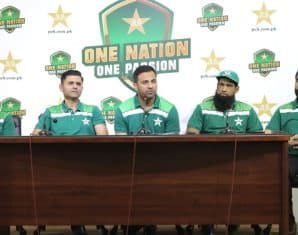 Asad Shafiq alongside former Selection Committee panel