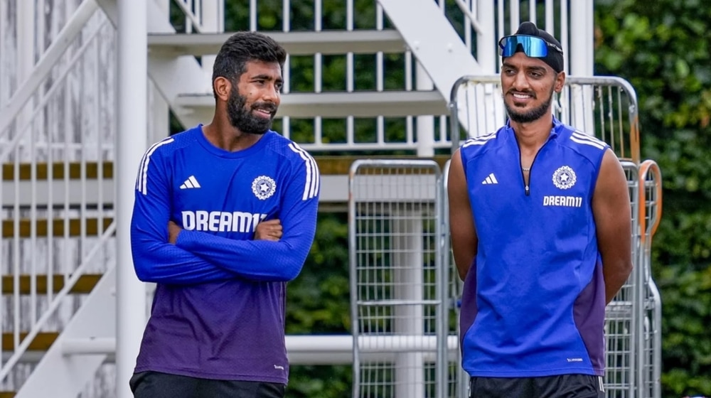 Arshdeep Singh and Jasprit Bumrah during a training session
