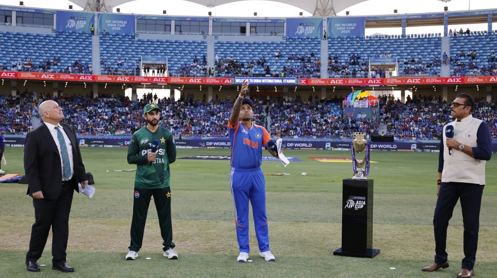 India-Pakistan Asia Cup Clash Begins with Tense Toss as Captains Snub Handshake