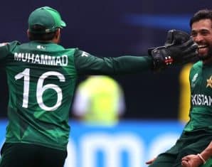 Mohammad Amir and Rizwan during a game