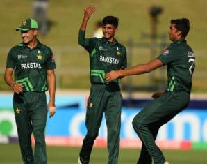 Ali Raza with Pakistan's junior cricket team
