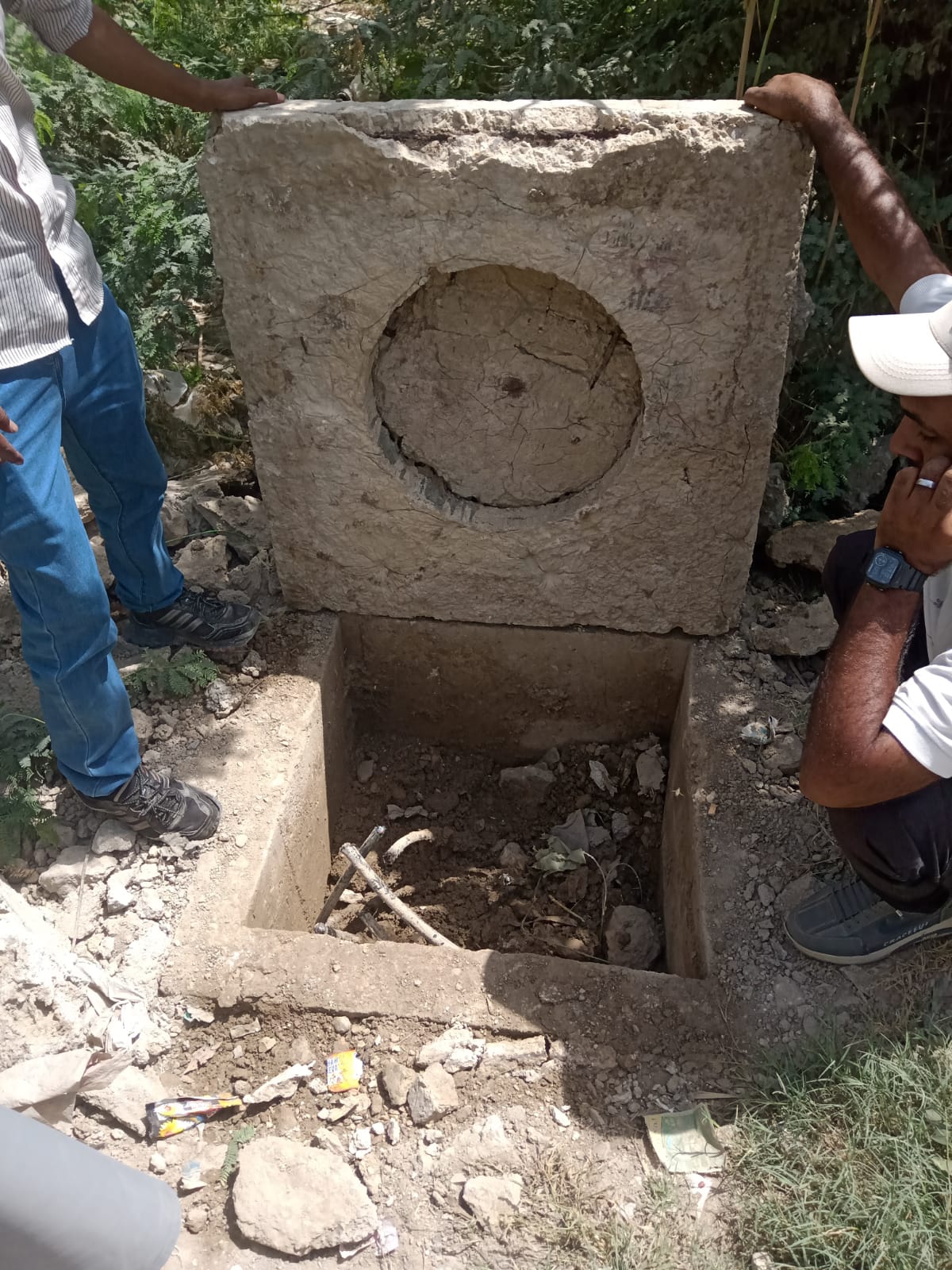 Damaged fibre cables in Gulzar-e-Hijri