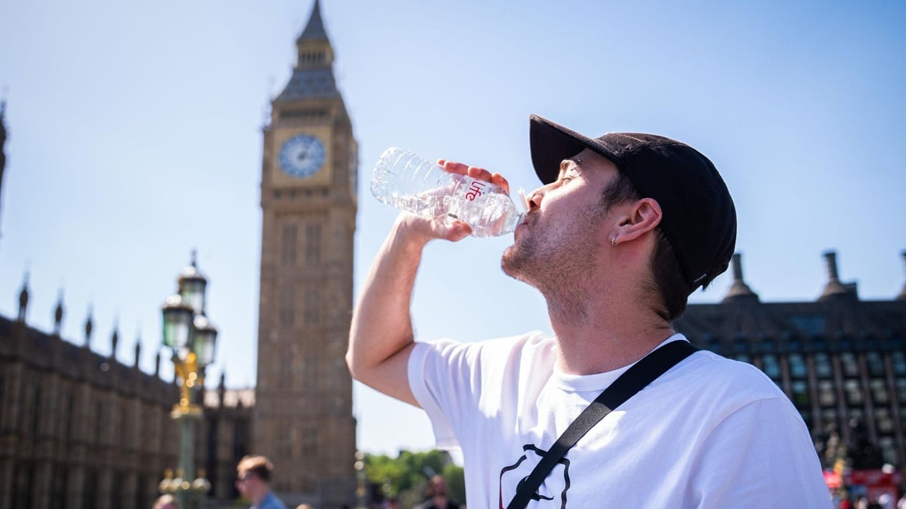 record-breaking heat leaves thousands in england without water
