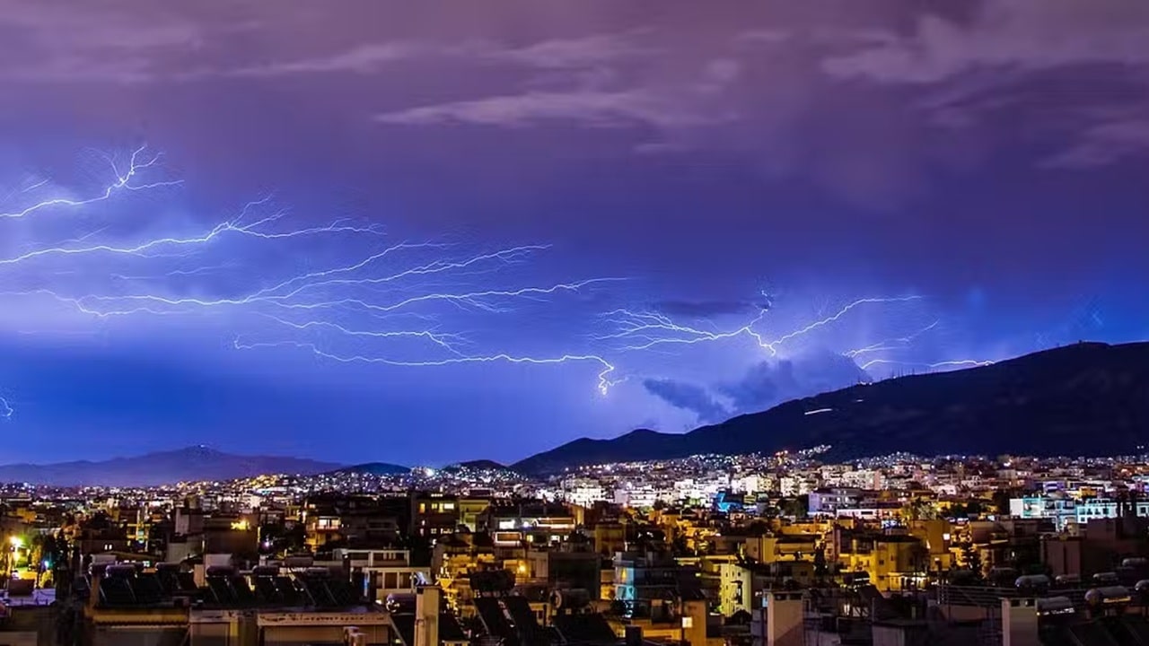 Rain and thunderstorms expected in Sindh after record heat