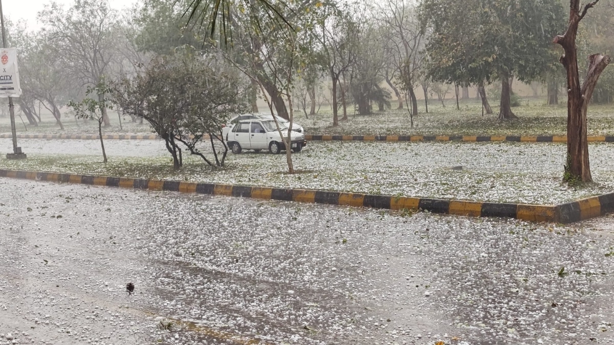 4-days-of-heavy-rainfall-and-hailstorm-predicted-for-several-cities-in-pakistan