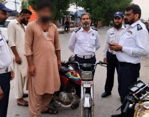 Lahore Milkman Caught With Rs. 100,000 in Unpaid E-Challans