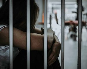 Woman Arrested in Pakistan for Selling Fake WhatsApp Accounts