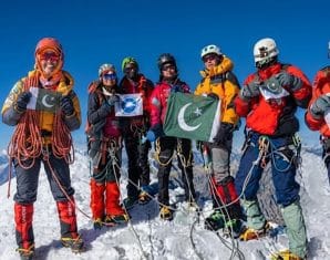 8 Pakistani Women Summit 6,040-Meter Khusar Gang Peak